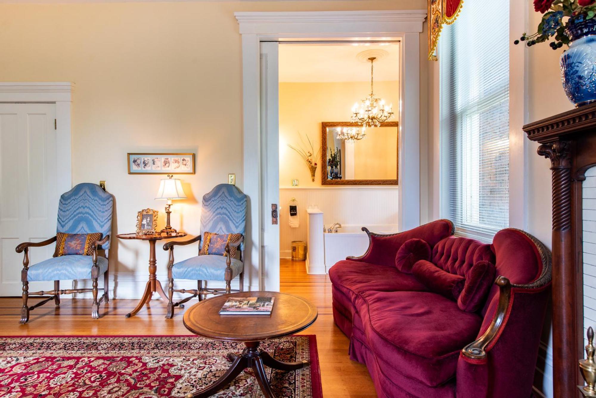 Dupont Mansion Bed & Breakfast Louisville Room photo