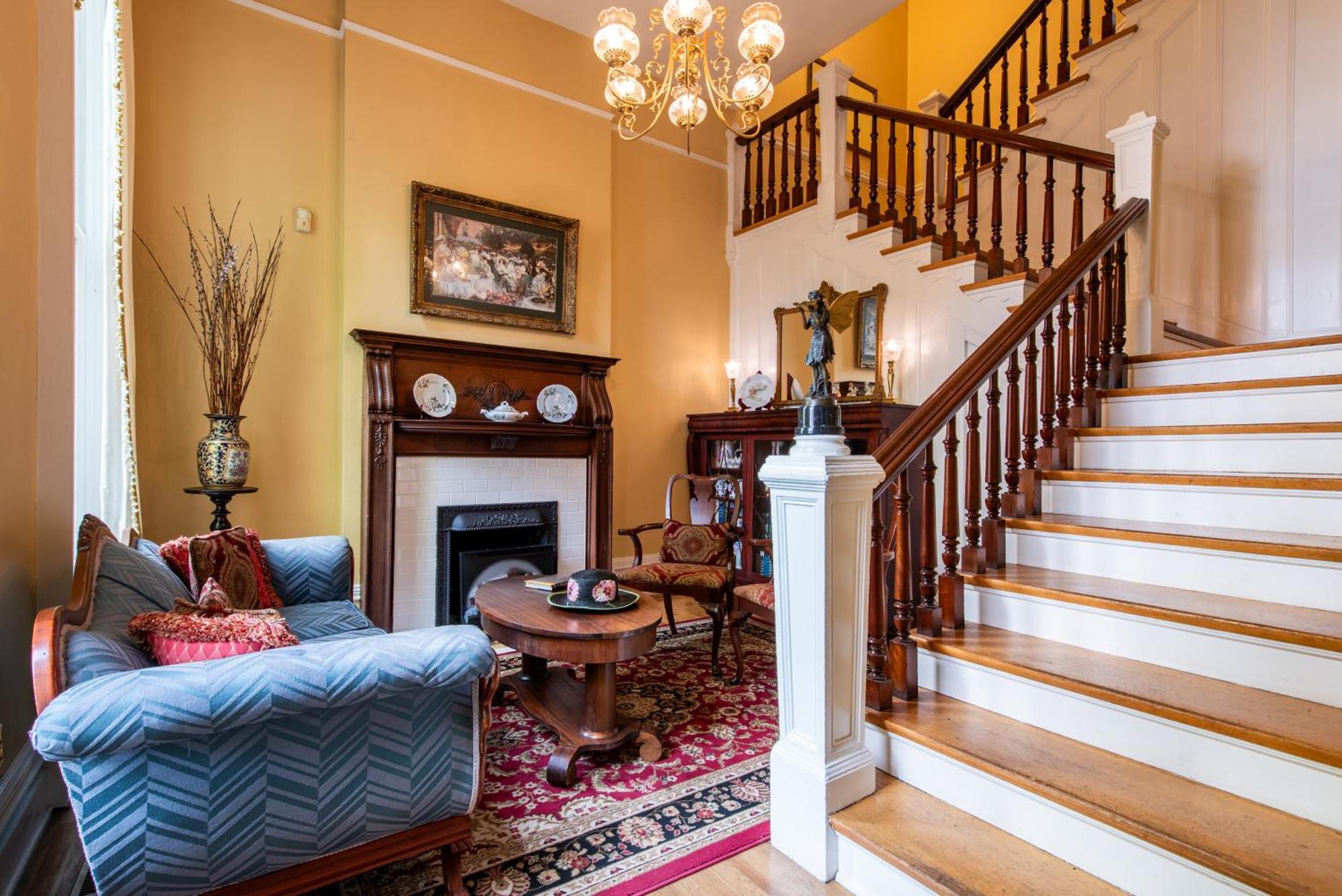 Dupont Mansion Bed & Breakfast Louisville Exterior photo
